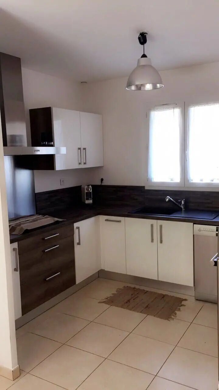 Maison à louer, 90m², Puyloubier