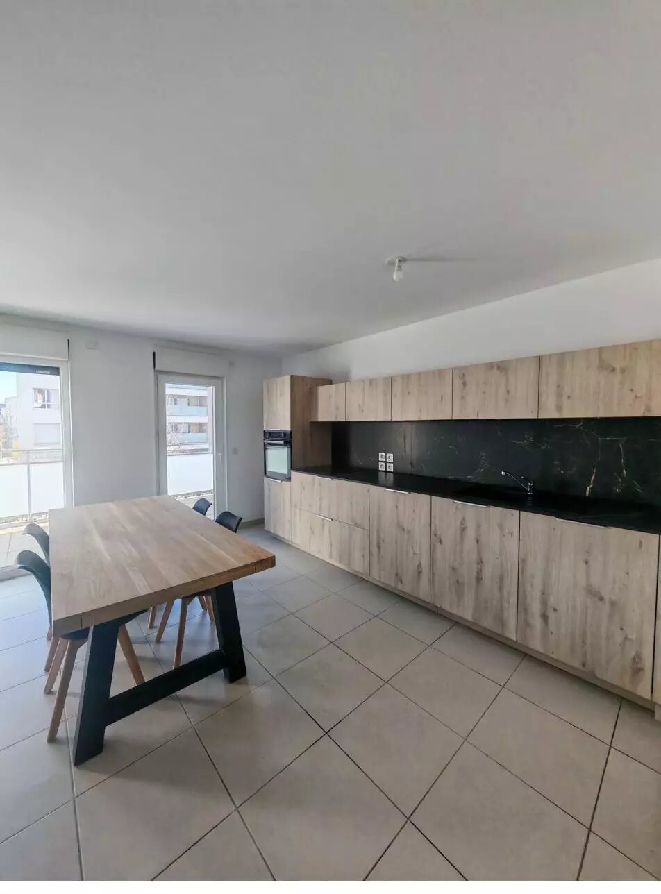 Appartement à vendre, 70m², Ferney-Voltaire