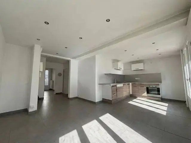Appartement à louer, 53m², Saint-Étienne