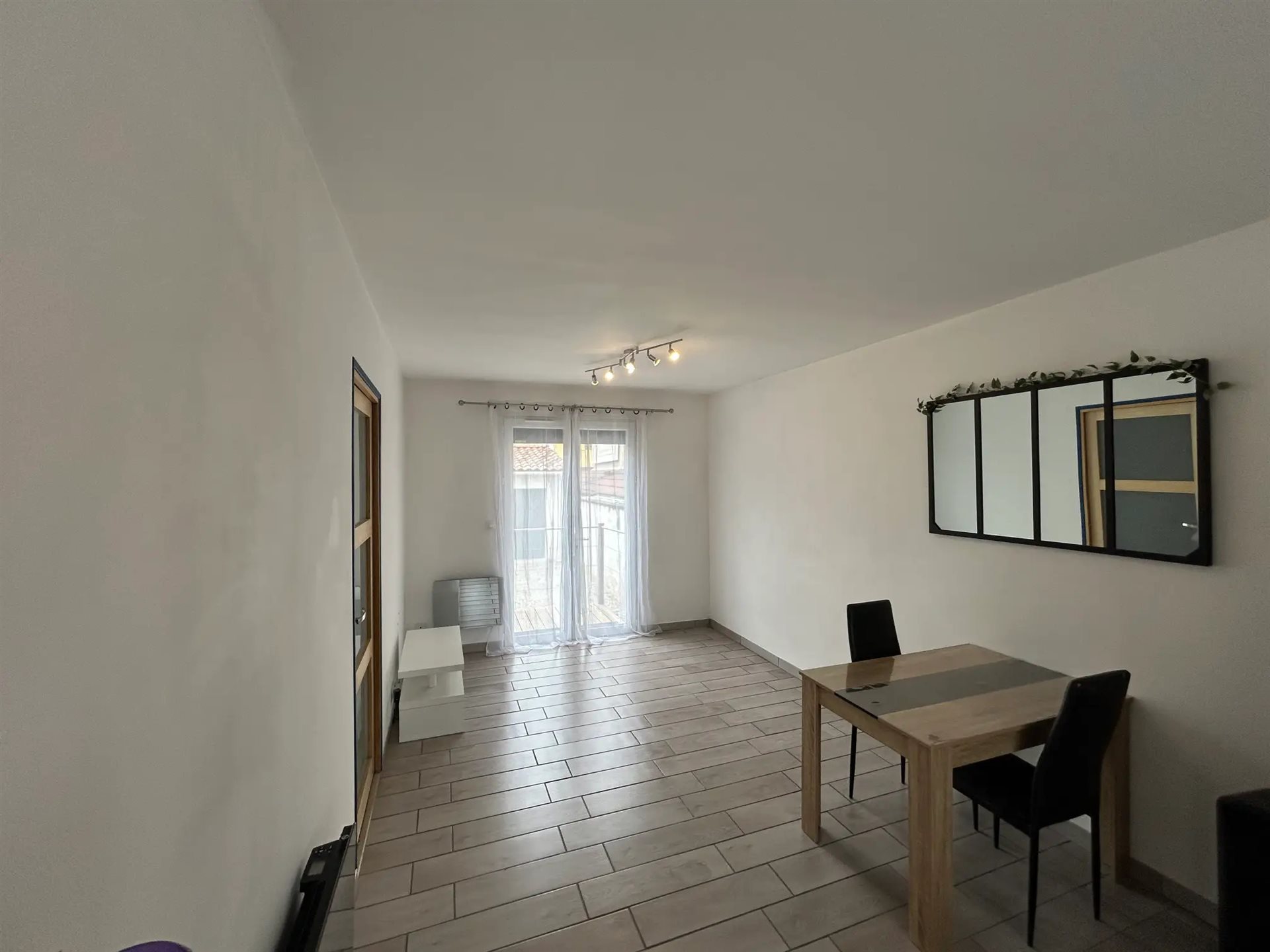 Maison à louer, 42m², Pont-de-Chéruy