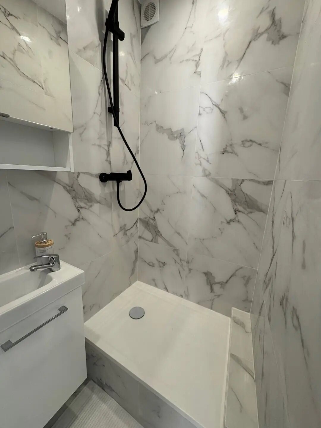 Appartement à louer, 18m², Paris 18ème