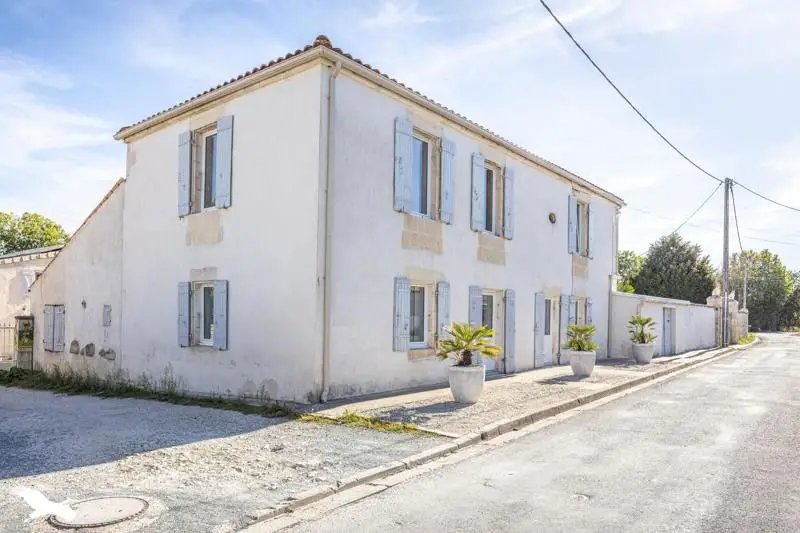 Maison à vendre, 162m², Saint-Médard-d'Aunis