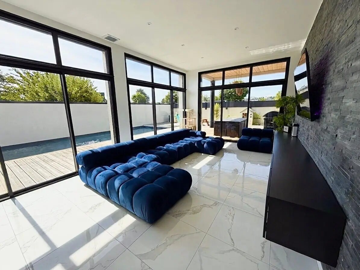 Maison à vendre, 210m², Saint-Yrieix-sur-Charente