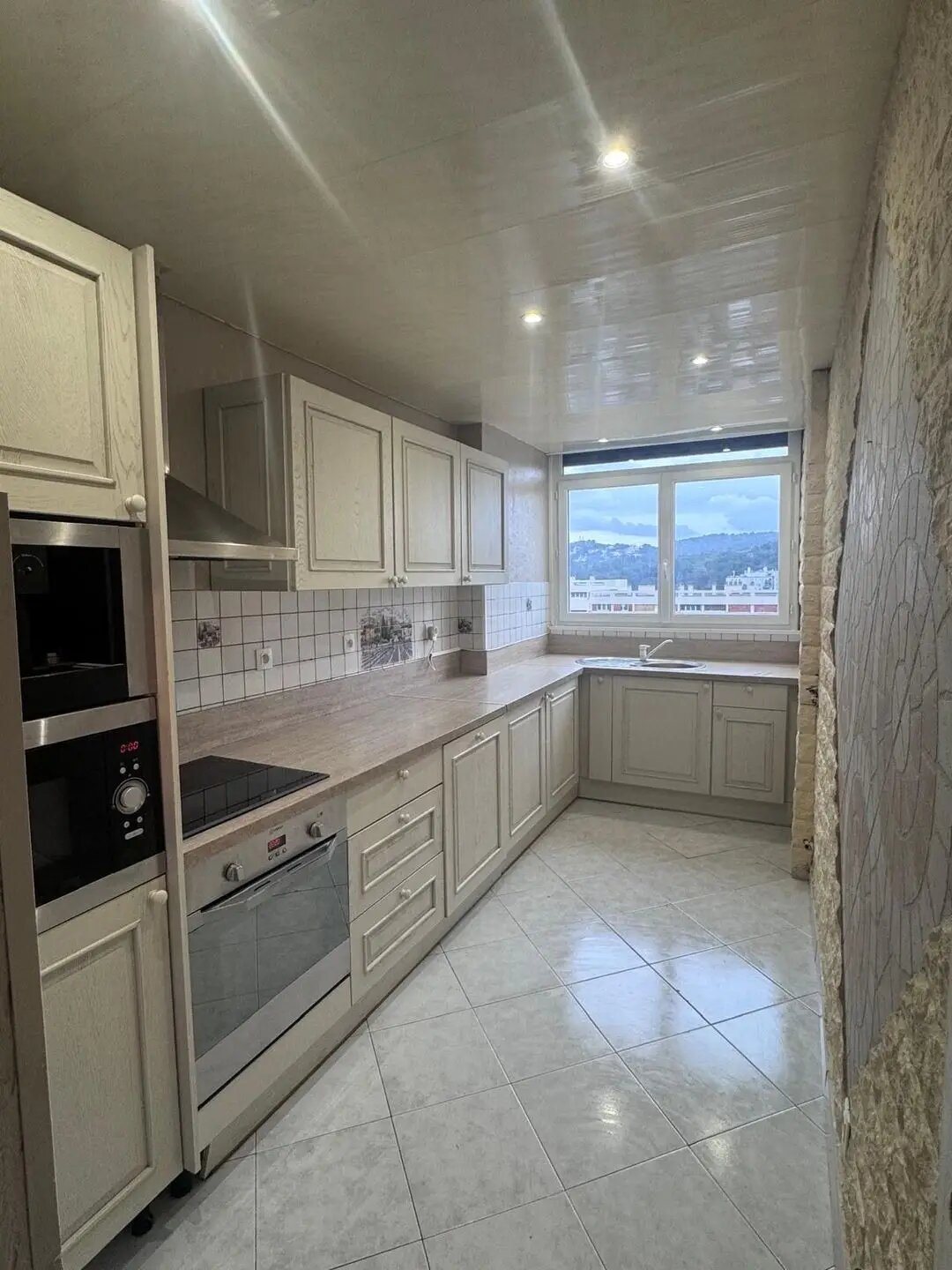Appartement à louer, 85m², Marseille 15ème