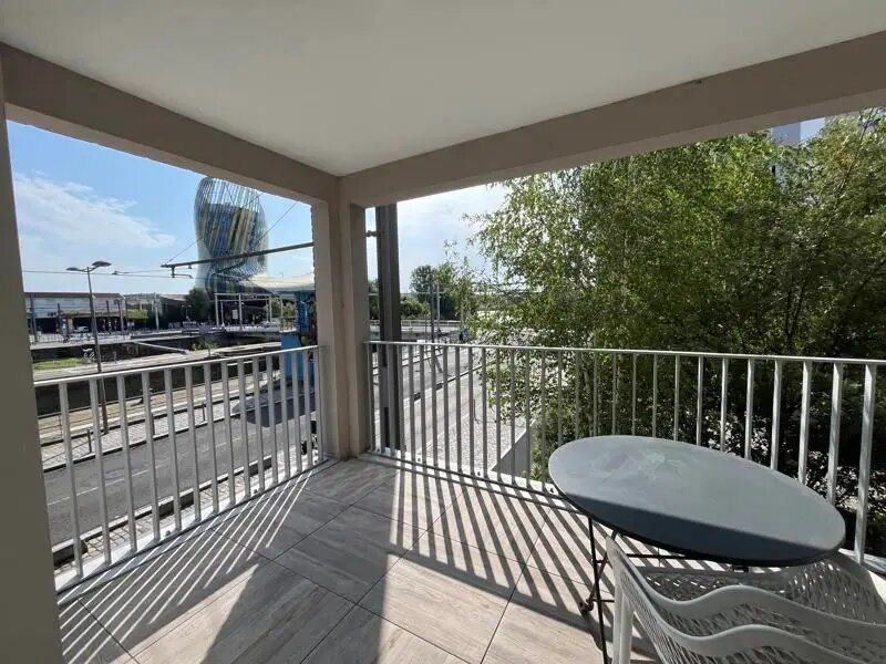 Appartement à louer, 61m², Bordeaux