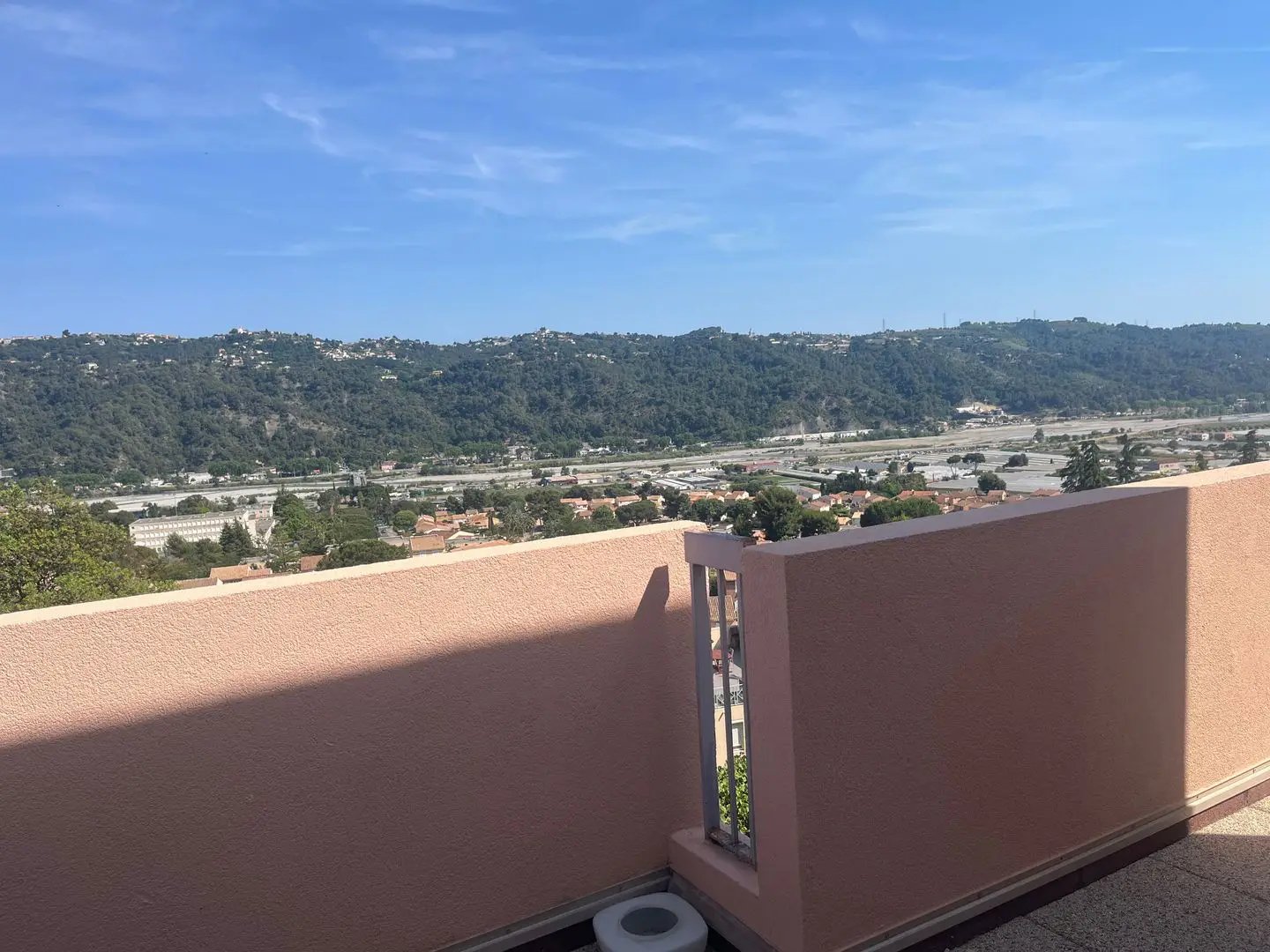 Appartement à louer, 49m², Carros