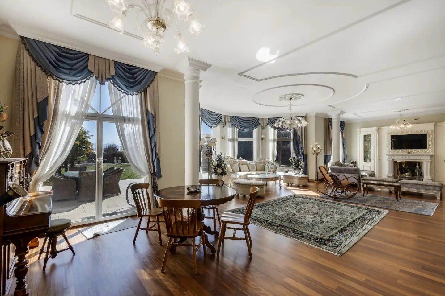 Maison à vendre, 1000m², Divonne-les-Bains
