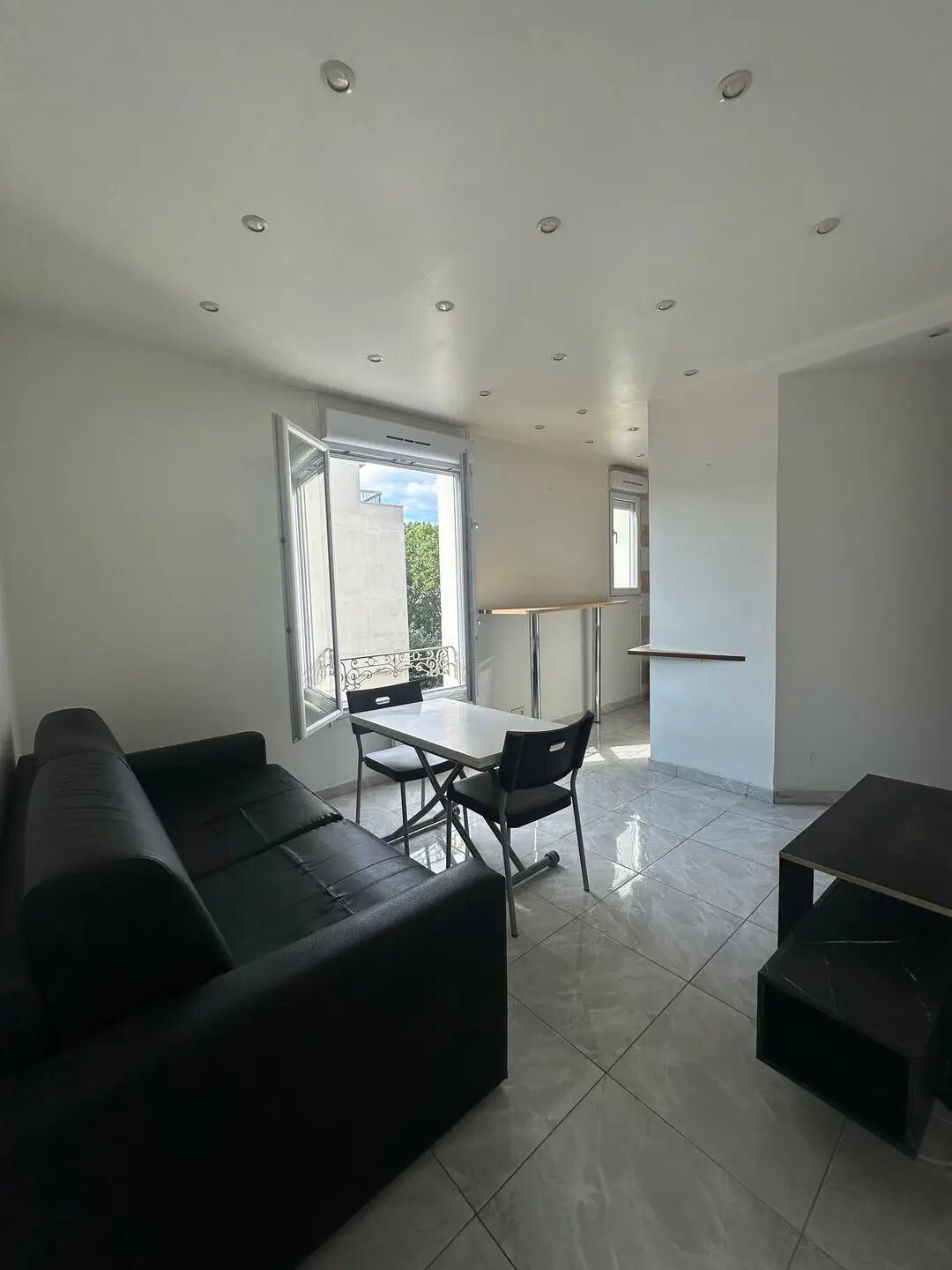 Appartement à louer, 37m², Courbevoie