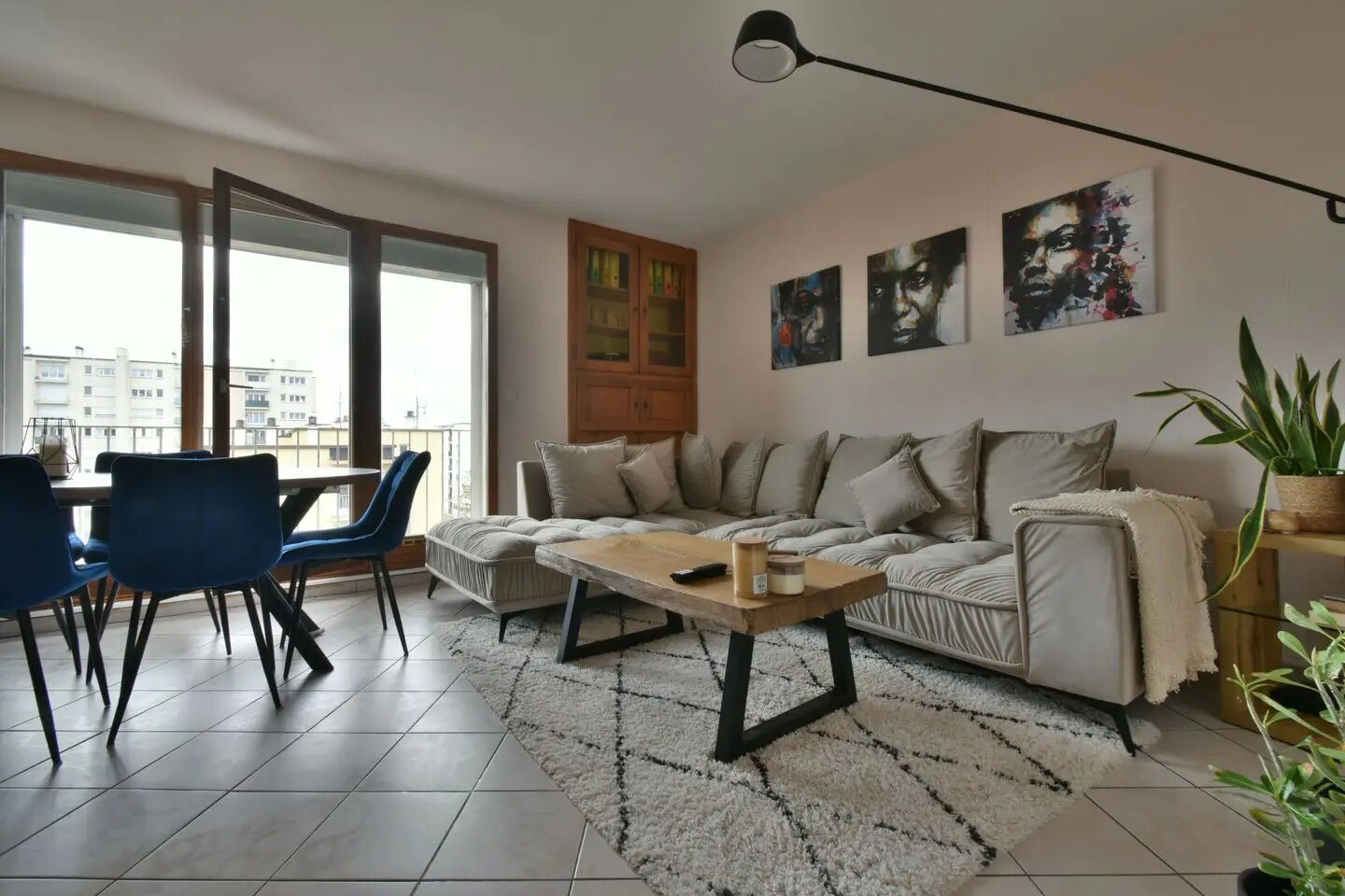 Appartement à louer, 81m², Saint-Max