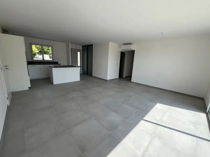 Maison à louer, 84m², Saint-Yrieix-la-Perche