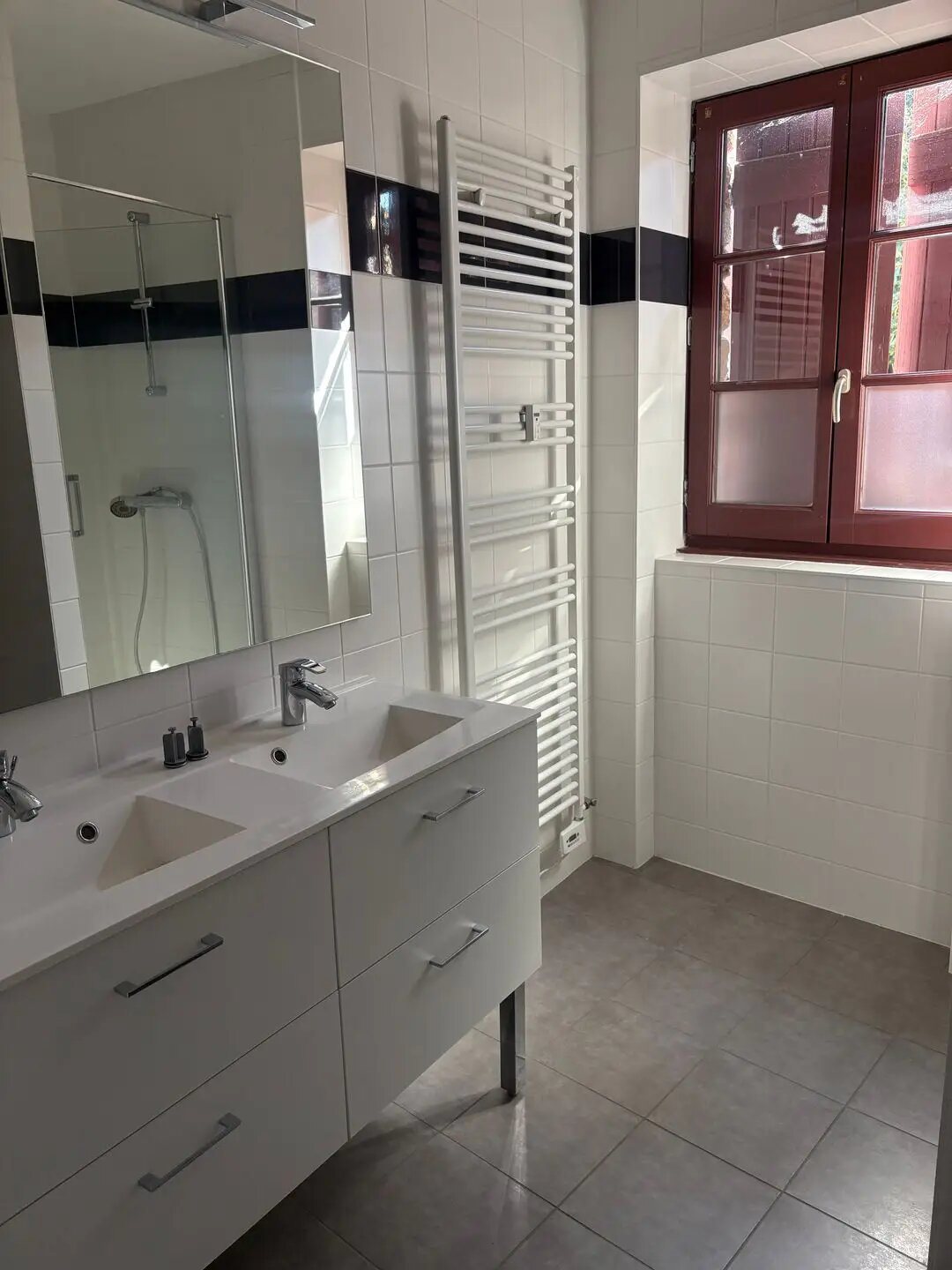 Appartement à louer, 80m², Riverie