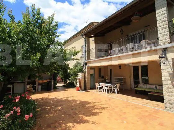 Maison à louer, 280m², Lachapelle-sous-Aubenas
