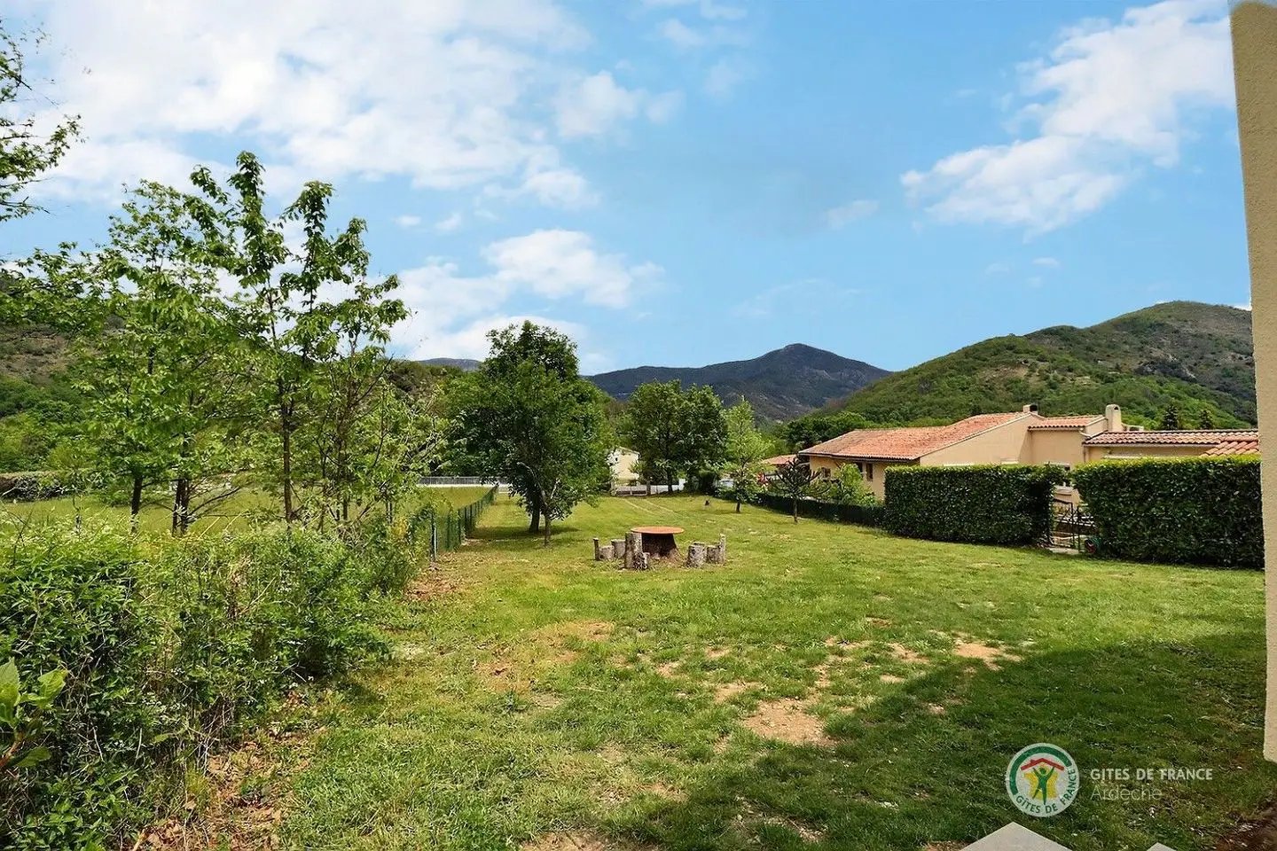 Maison à vendre, 75m², Meyras