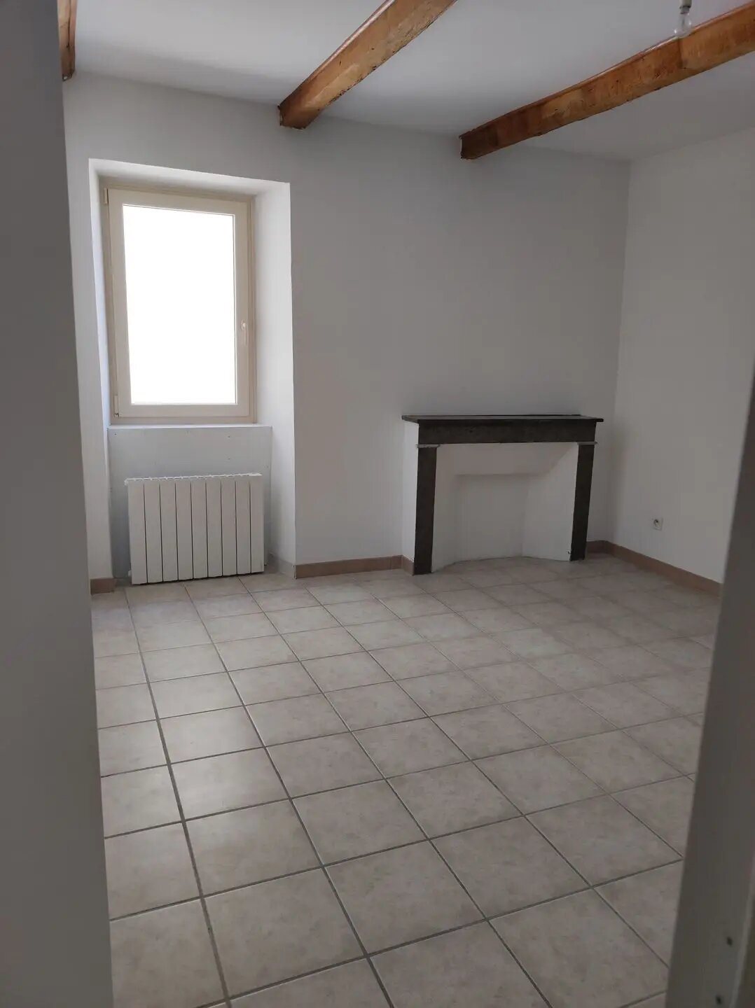 Appartement à louer, 65m², Viviers