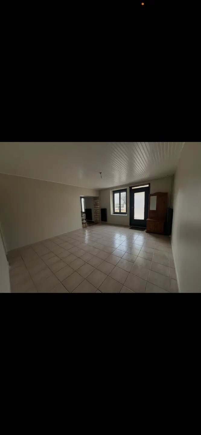 Maison à louer, 114m², Biesles
