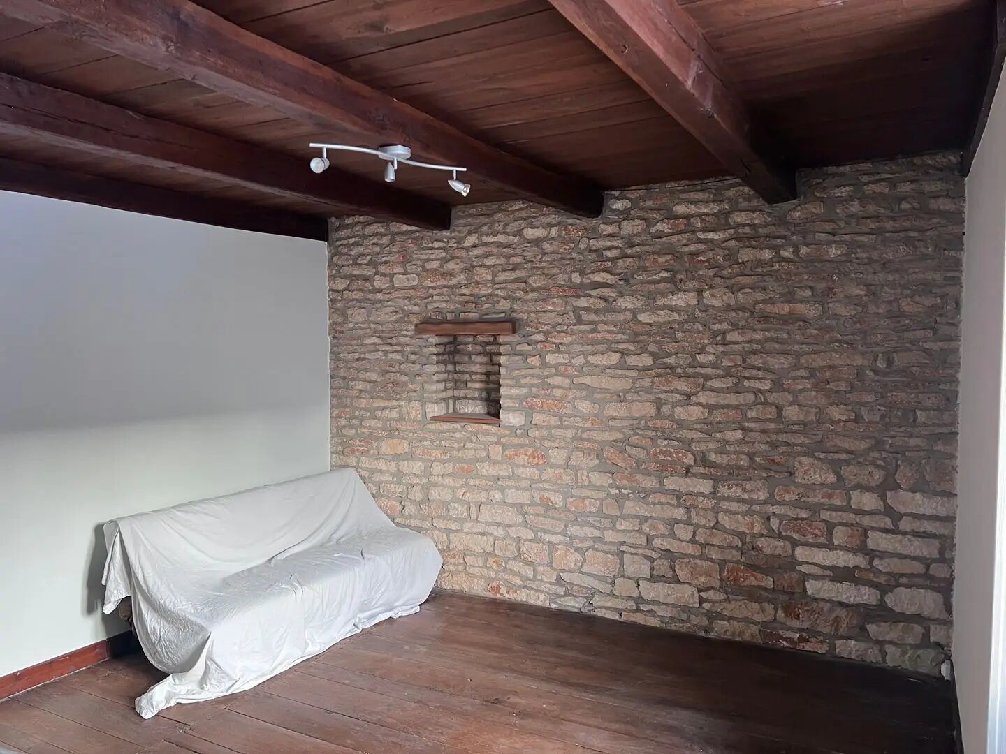 Maison à louer, 114m², Biesles