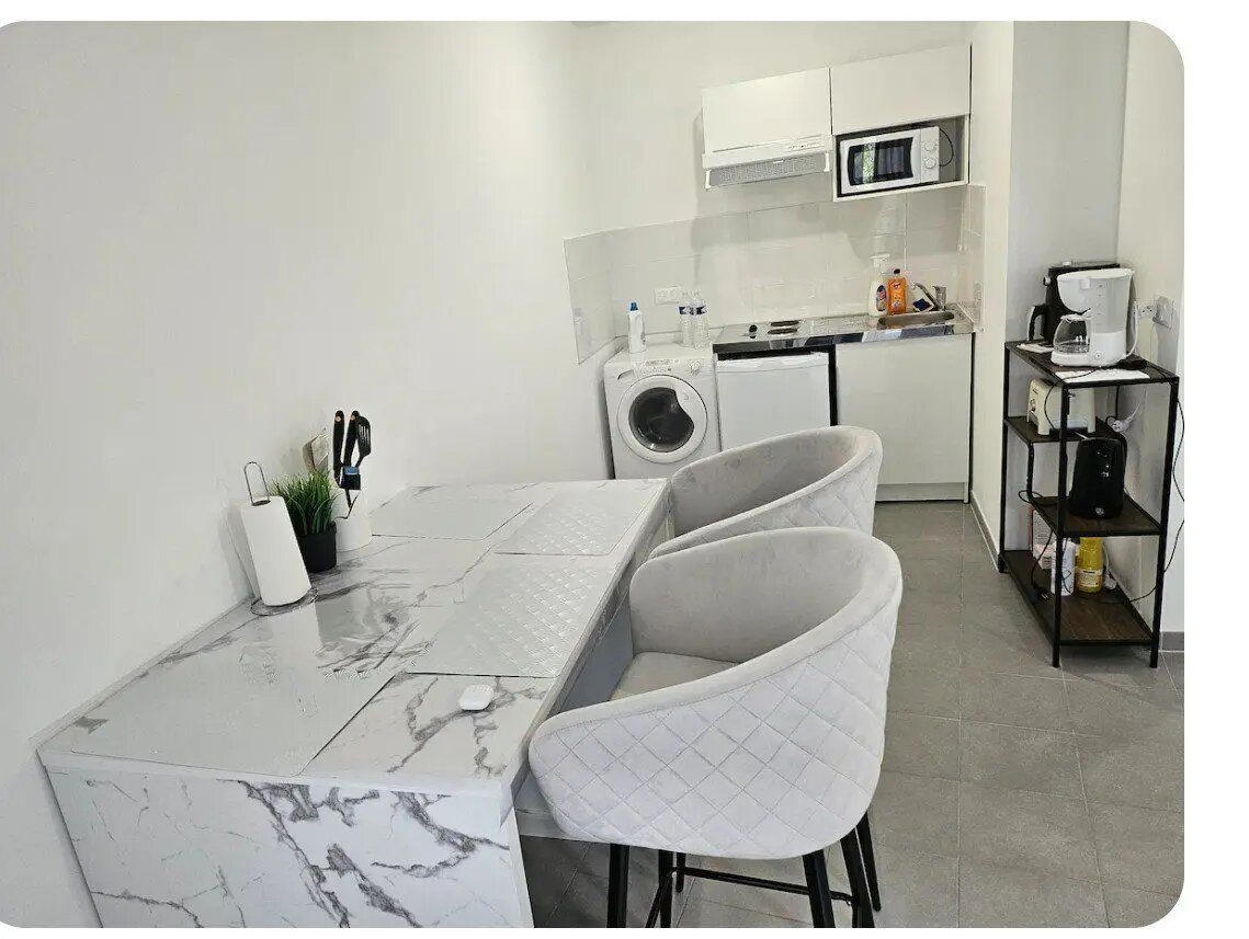 Appartement à louer, 33m², Marseille 8ème