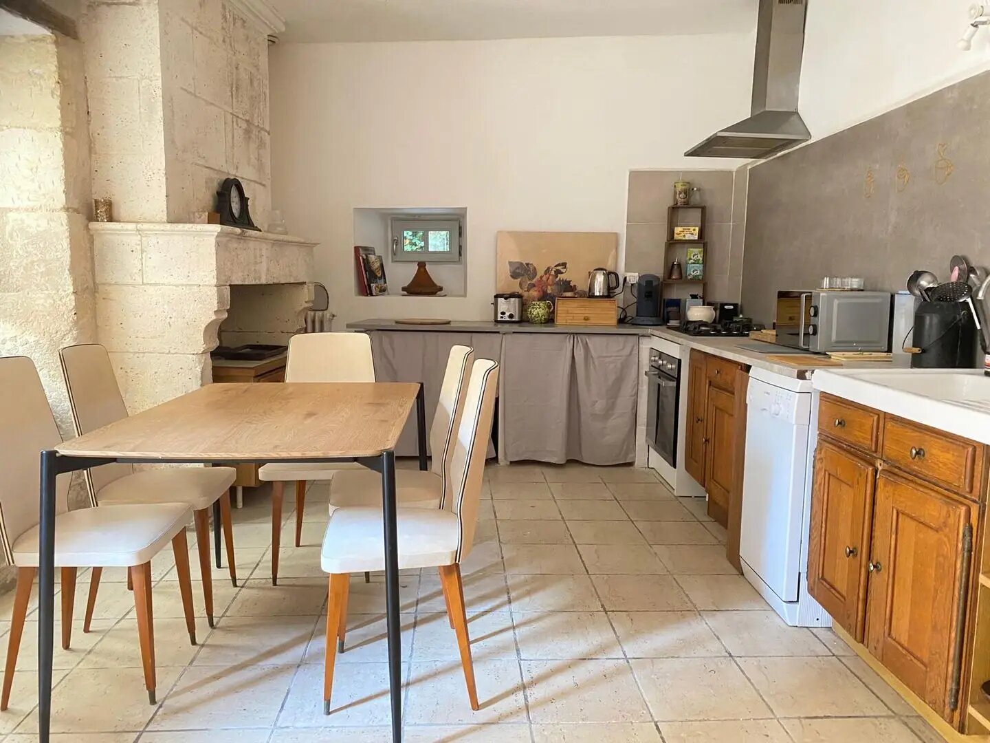 Maison à louer, 150m², Chalais