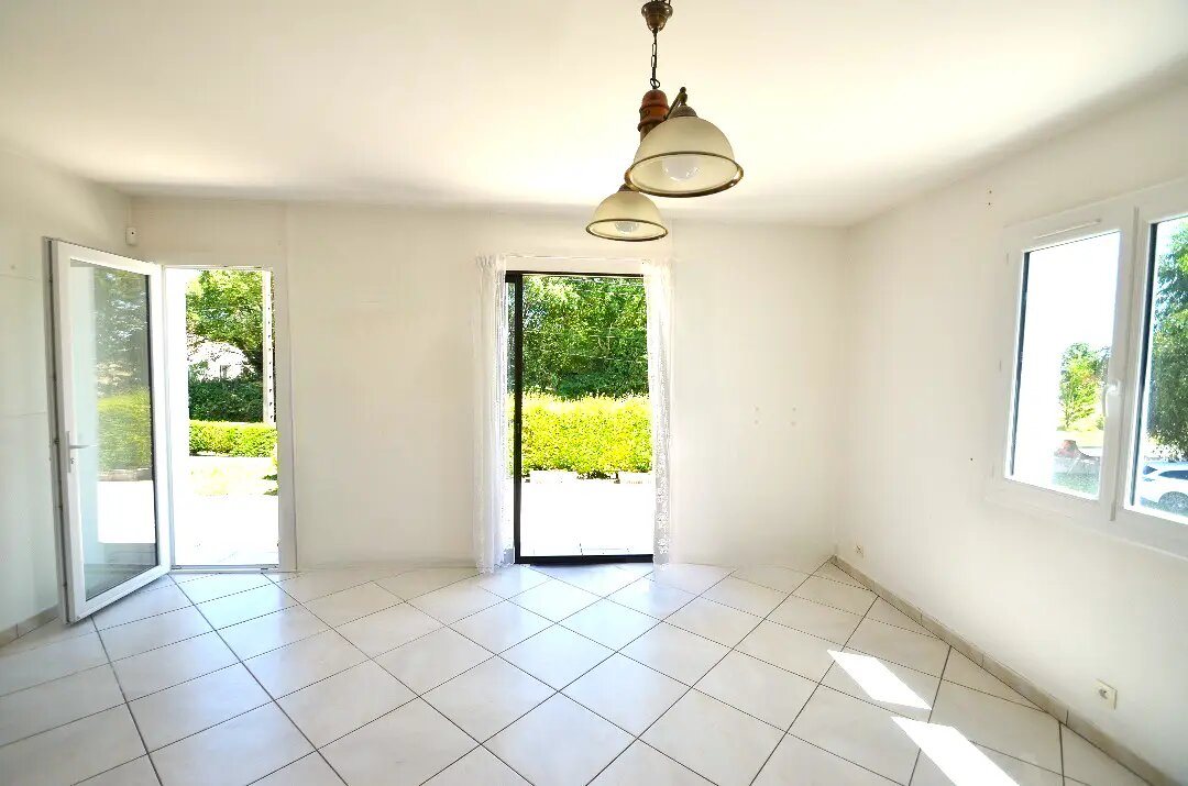 Maison à vendre, 120m², Saint-Georges-des-Coteaux