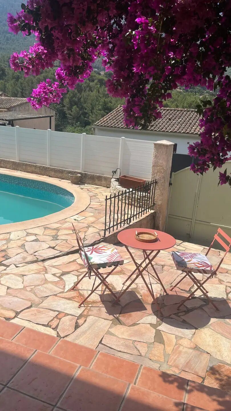 Appartement à louer, 25m², Le Revest-les-Eaux
