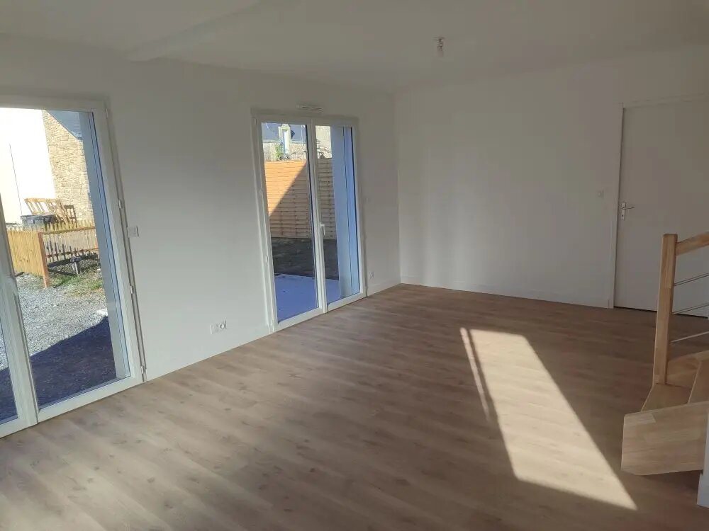 Maison à louer, 90m², Péaule