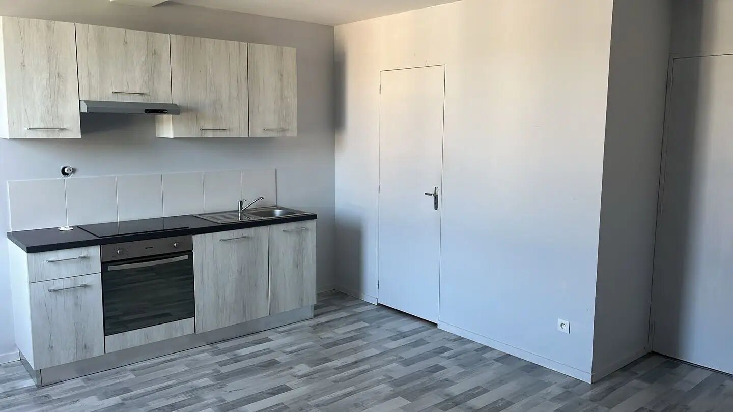 Appartement à louer, 26m², Saint-Trivier-sur-Moignans