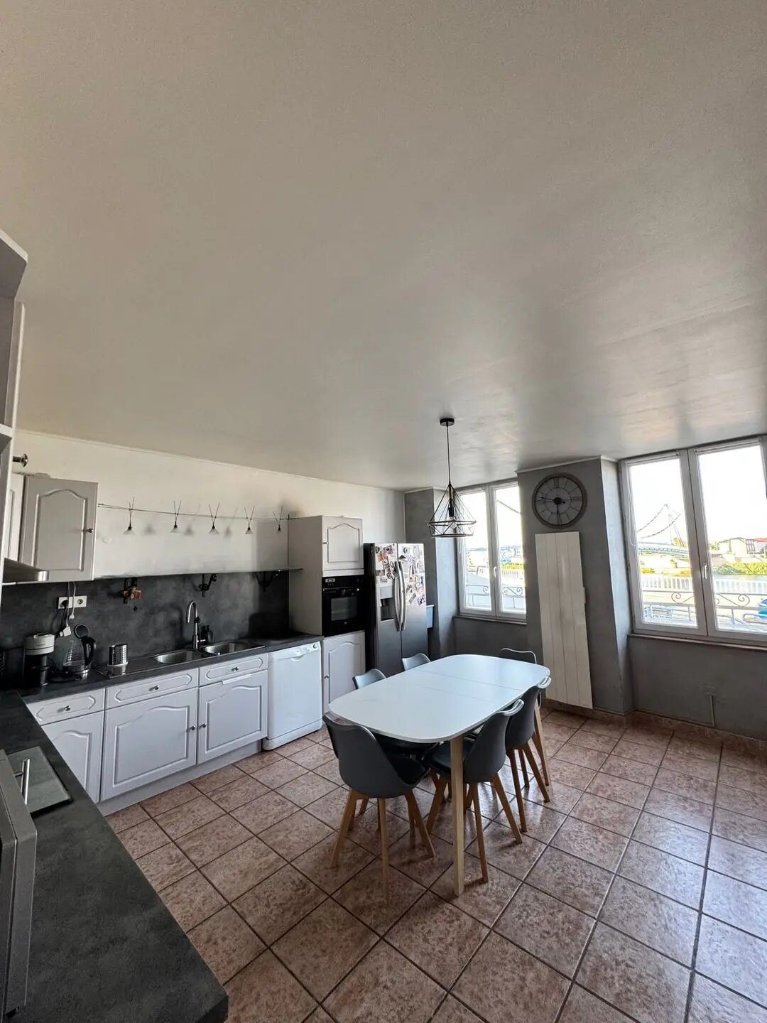 Appartement à louer, 106m², Serrières