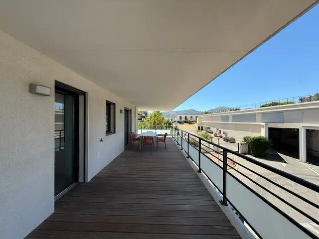Appartement à louer, 105m², Marseille 8ème