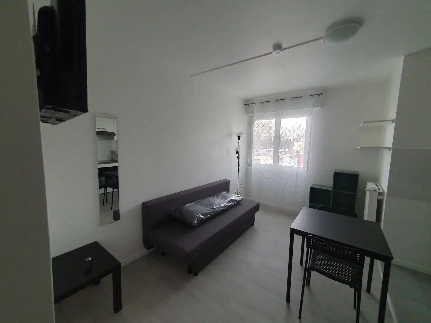 Appartement à louer, 19m², Evry