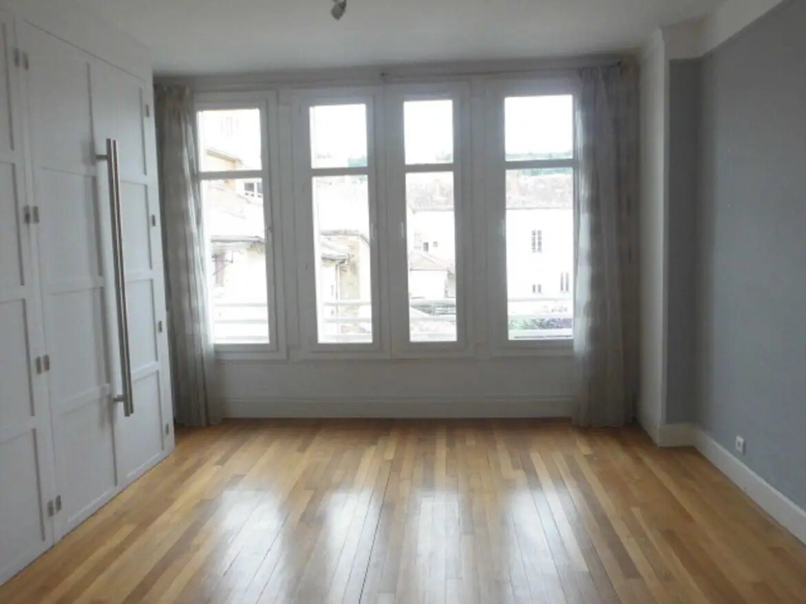 Appartement à louer, 131m², Agen