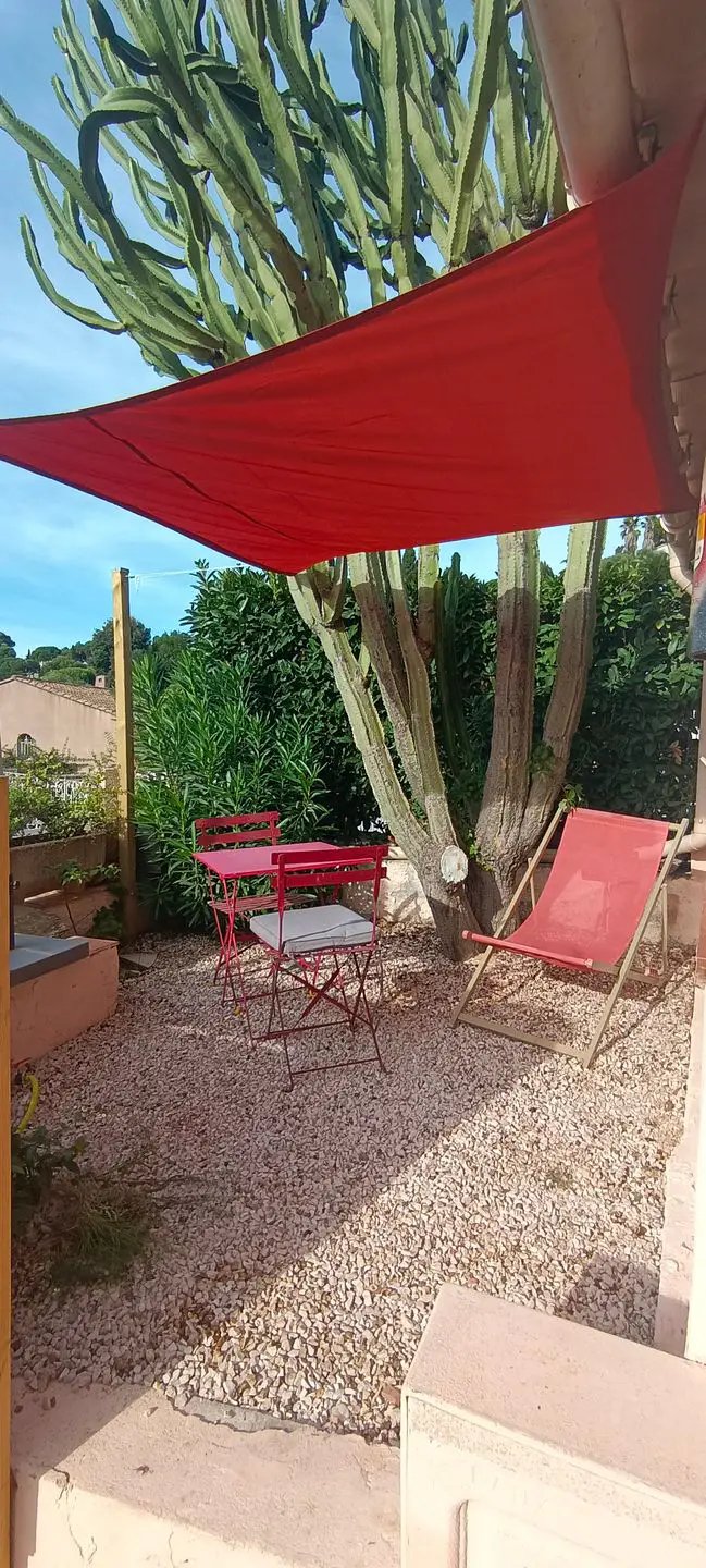 Appartement à louer, 25m², Bormes-les-Mimosas