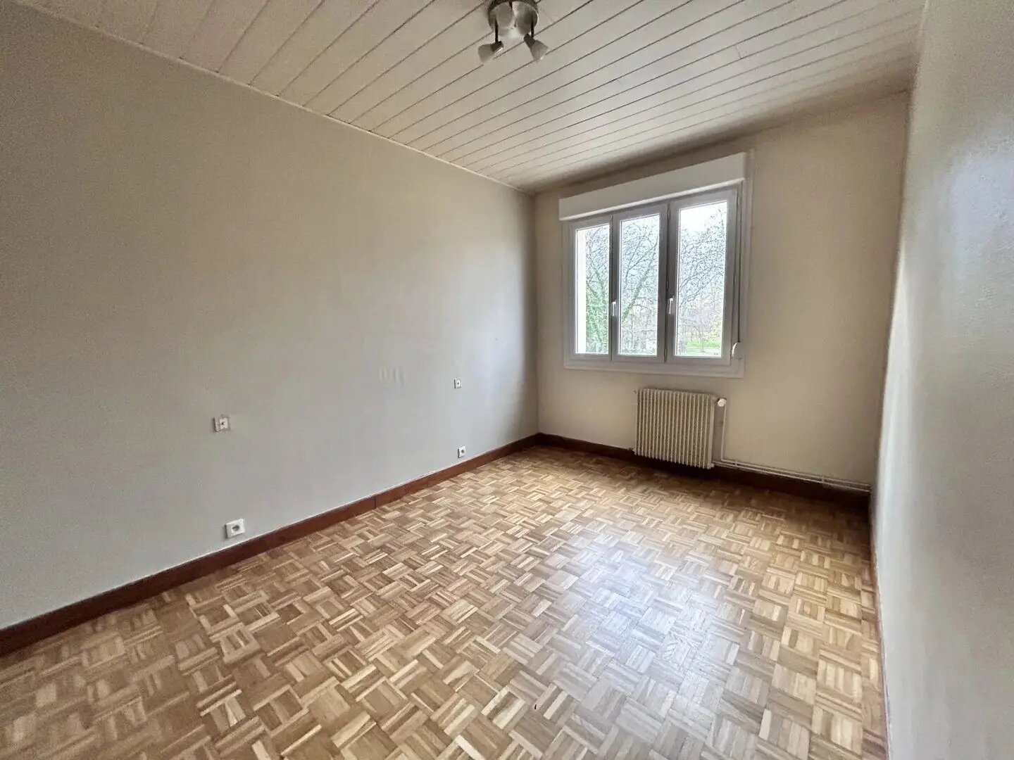 Appartement à louer, 55m², Tavaux