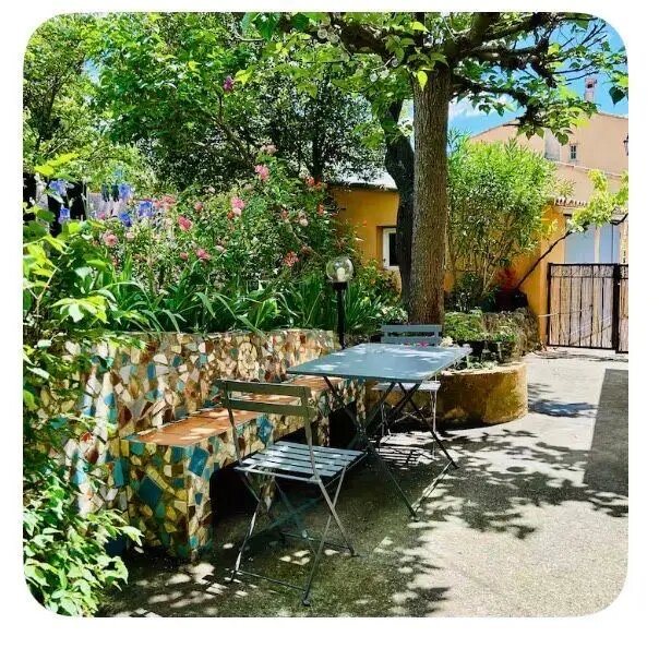 Appartement à louer, 57m², Saint-Marc-Jaumegarde