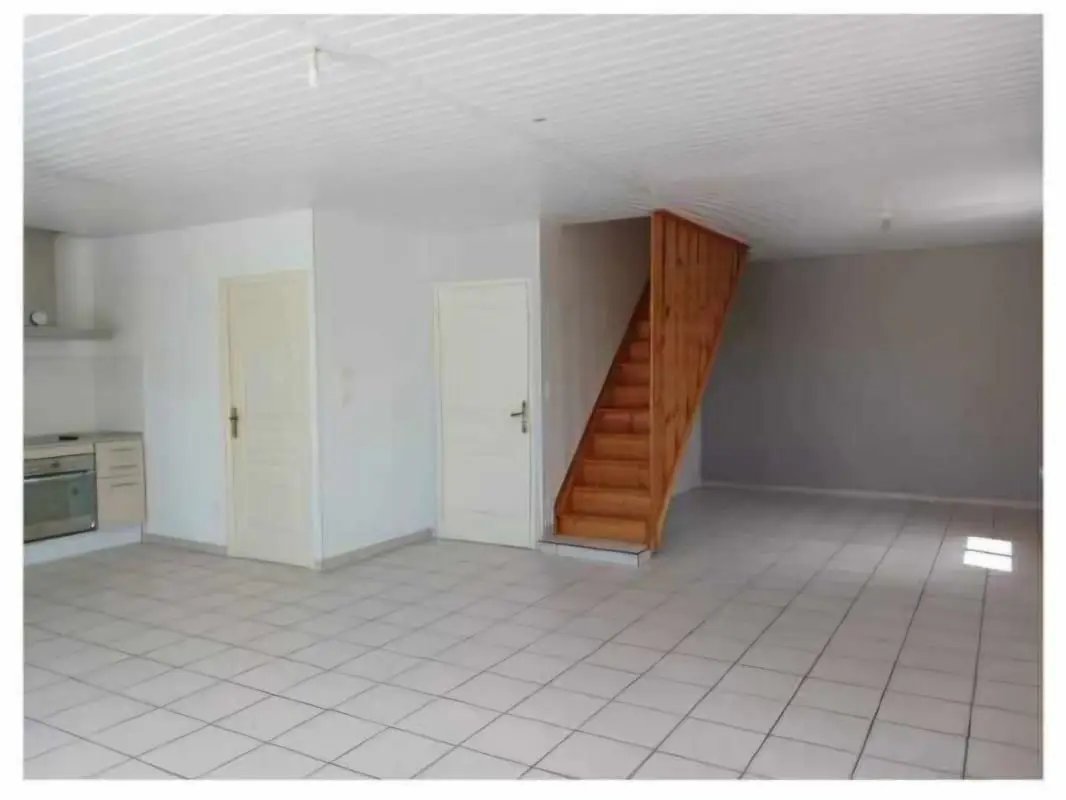 Maison à louer, 120m², Saint-Pierre-Eynac