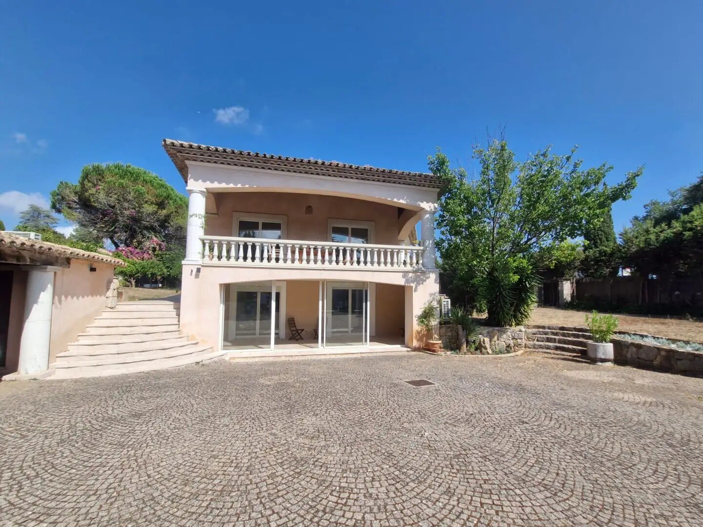 Maison à louer, 10m², Biot