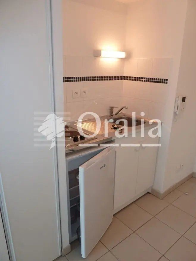 Appartement à louer, 20m², Rodilhan