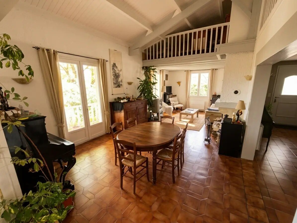 Maison à vendre, 260m², Ruelle-sur-Touvre