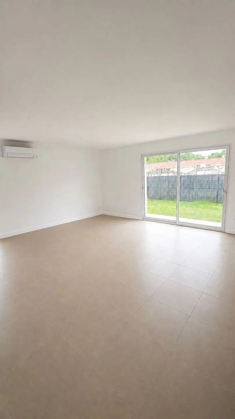 Maison à louer, 15m², Arbanats