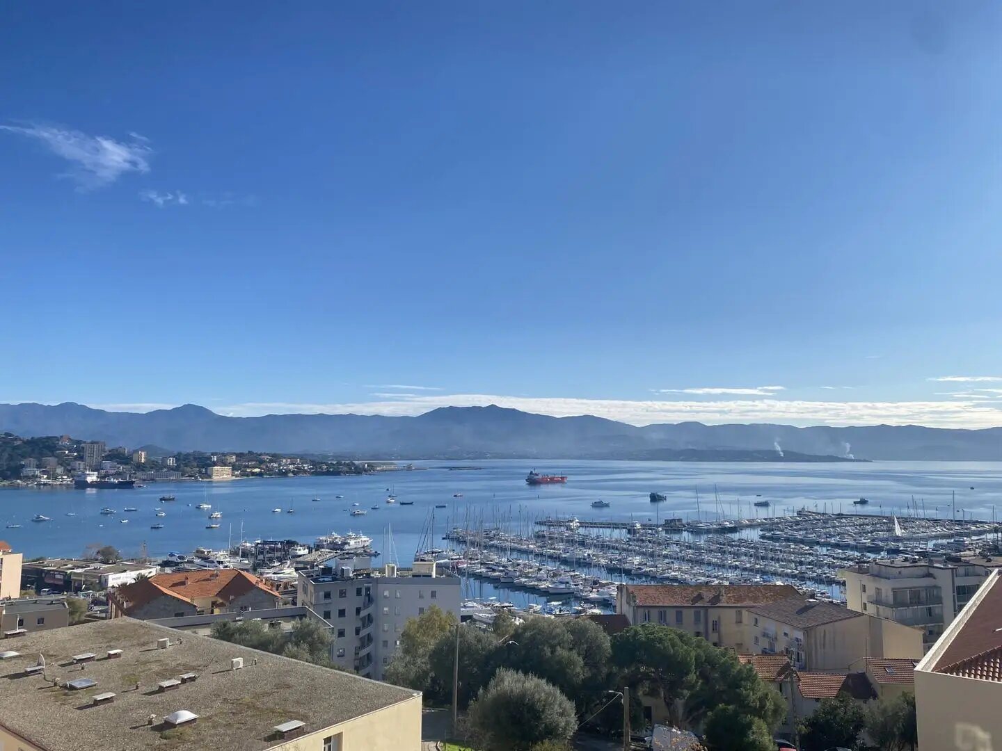 Appartement à louer, 92m², Ajaccio