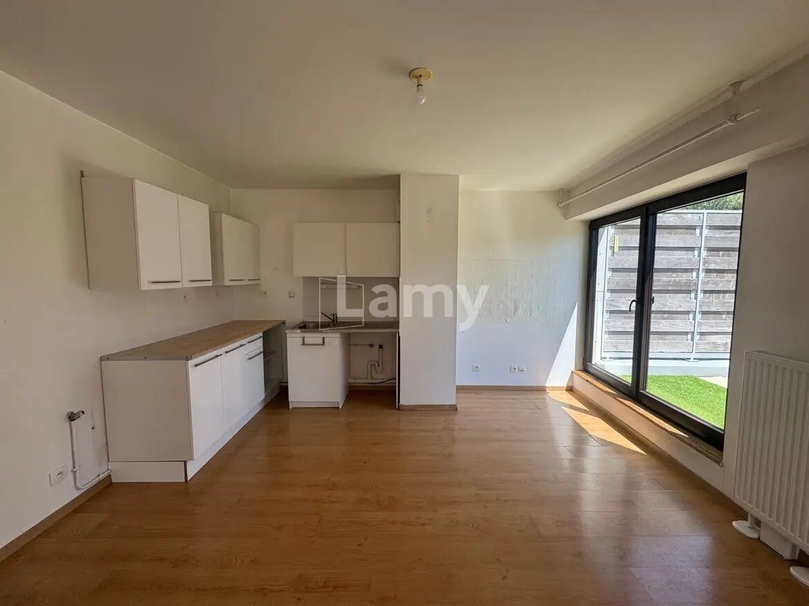 Appartement à louer, 68m², Viry