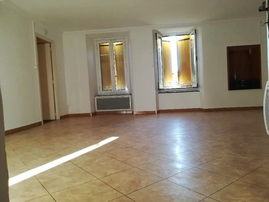 Appartement à louer, 82m², Chalabre