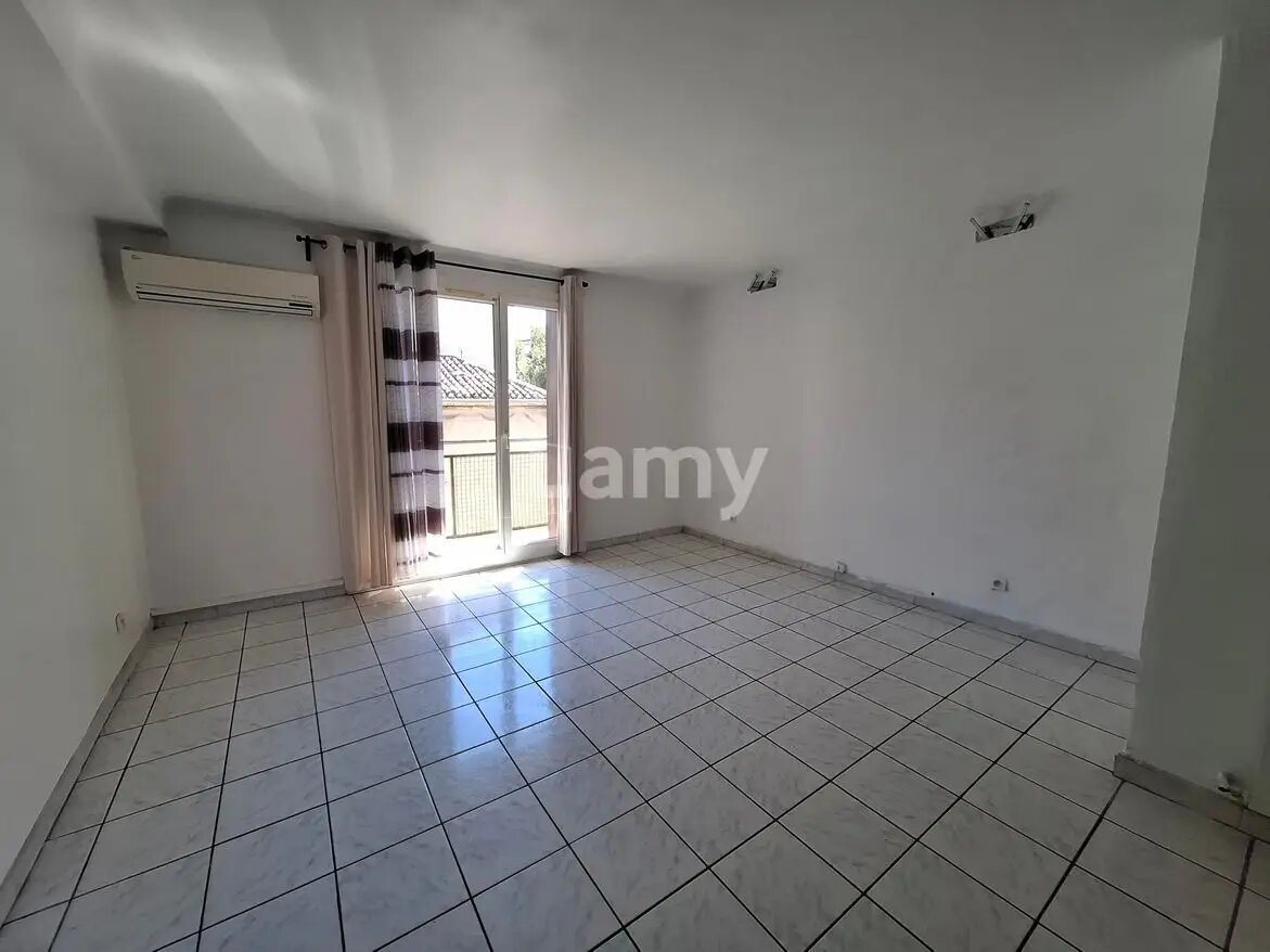 Appartement à louer, 63m², Marseille 8ème