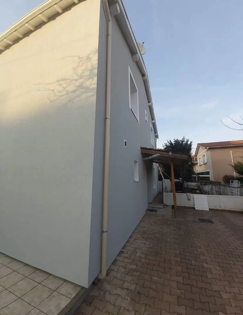 Maison à louer, 160m², Vénissieux