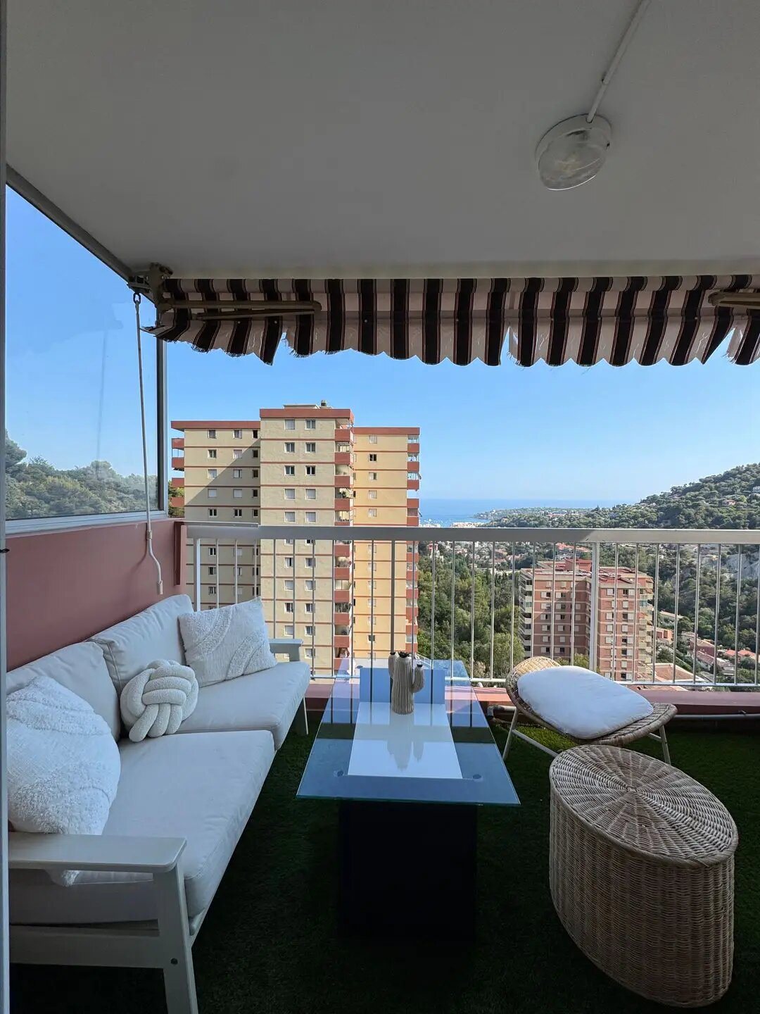 Appartement à louer, 76m², Menton