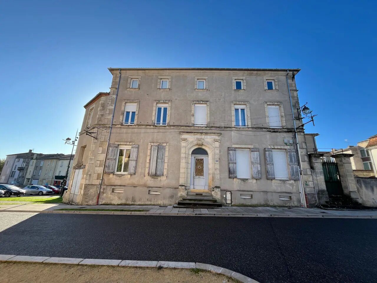 Appartement à vendre, 423m², Sainte-Livrade-sur-Lot