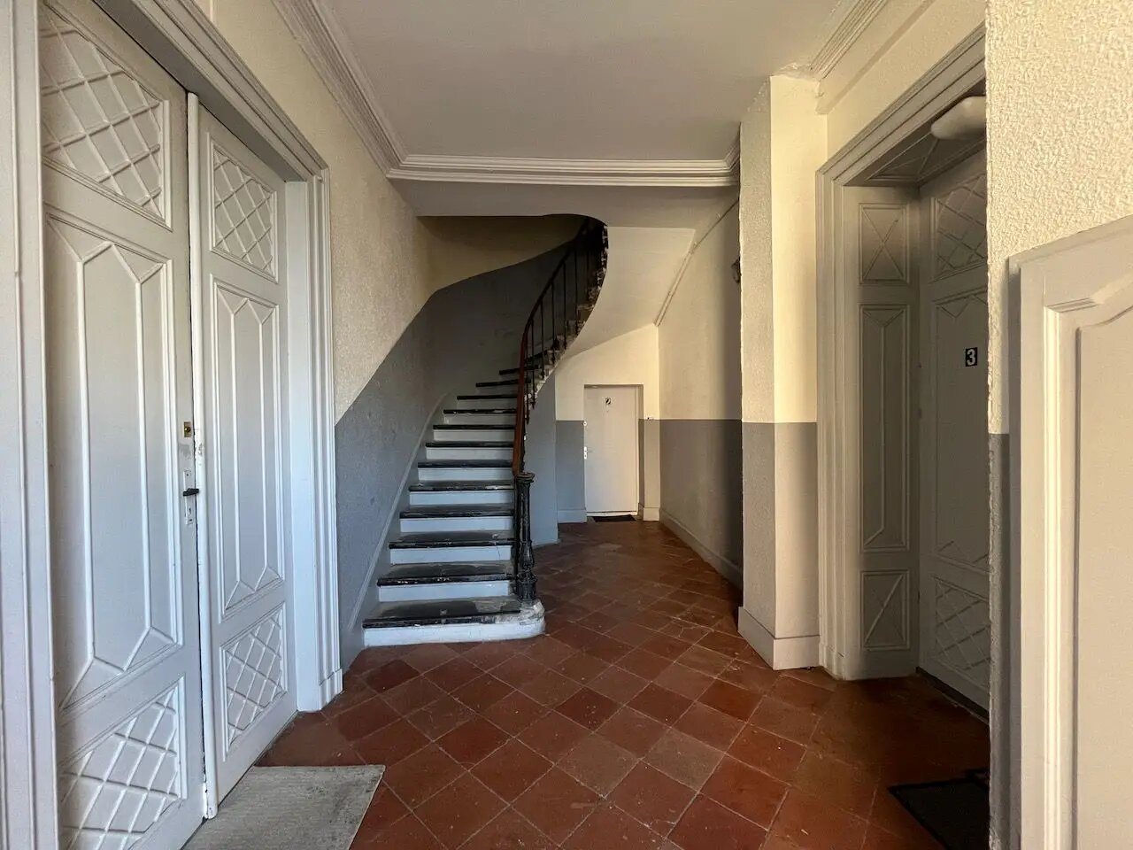 Appartement à vendre, 423m², Sainte-Livrade-sur-Lot