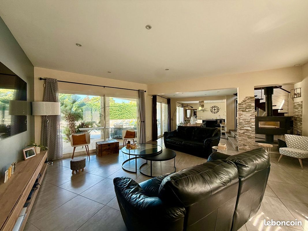 Maison à vendre, 213m², Bias