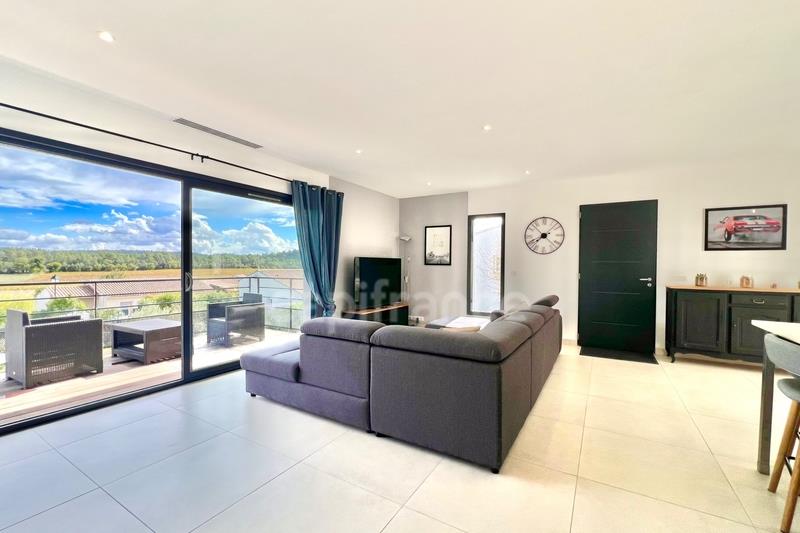Maison à louer, 97m², Vacquières