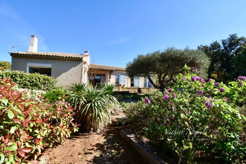 Maison à vendre, 145m², Aureille