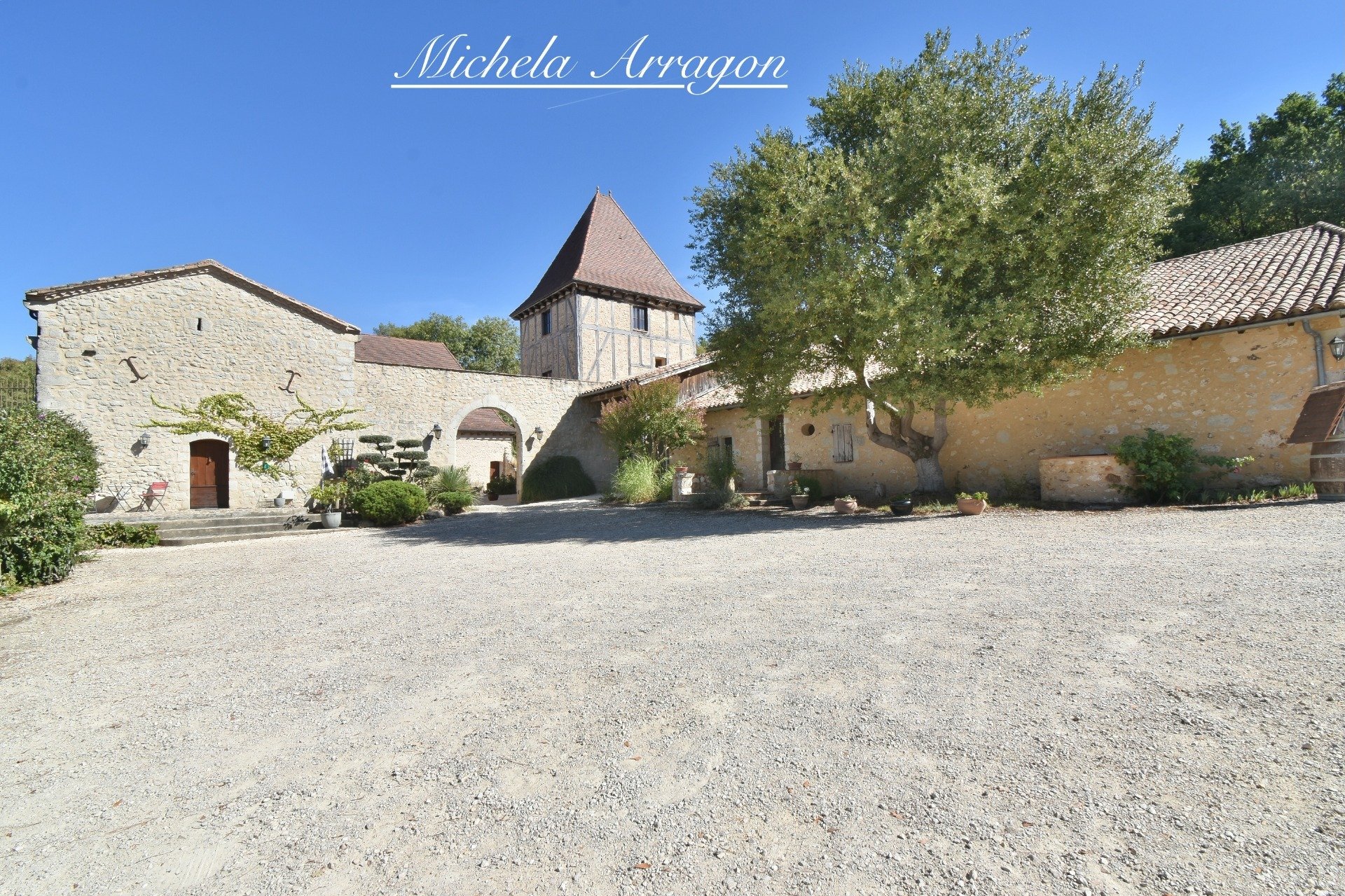 Maison à vendre, 850m², Pinel-Hauterive